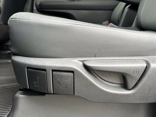 Used 2024 Toyota Grand Highlander AWD image 29