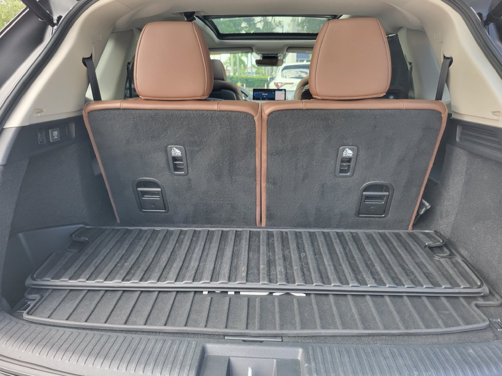 Used 2024 Acura MDX w/ Technology Package FWD image 8