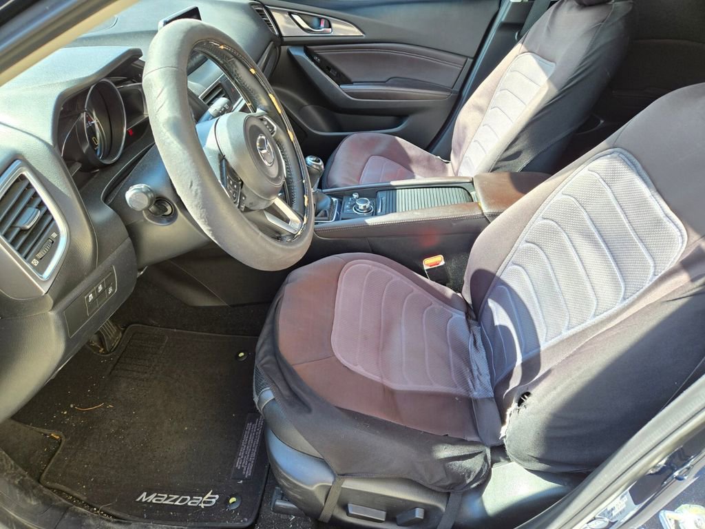 Used 2018 MAZDA MAZDA3 Grand Touring w/ Premium Equipment Package image 6