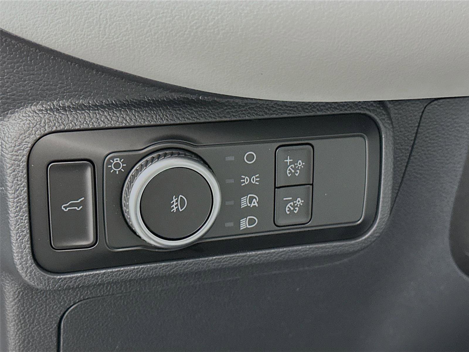 New 2026 Ford Explorer Platinum image 14