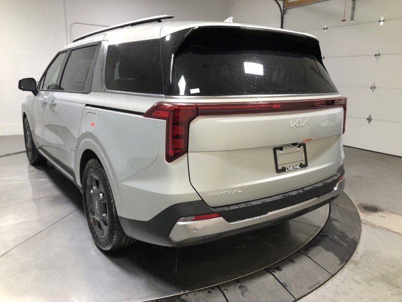 New 2026 Kia Carnival SX image 5