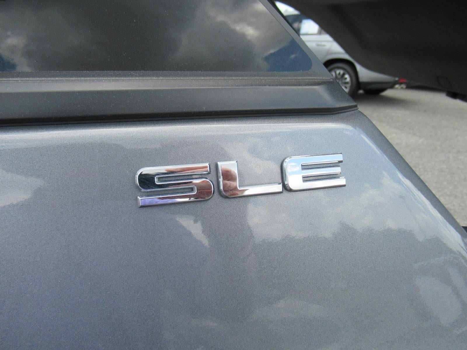 Used 2020 GMC Terrain SLE w/ Driver Convenience Package AWD/4WD image 26