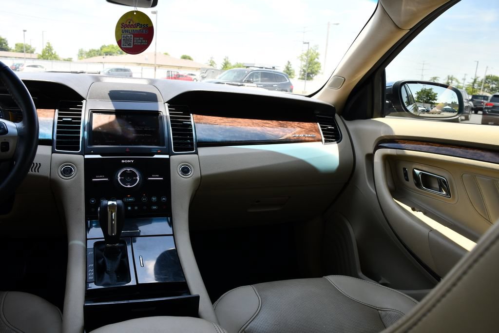 Used 2019 Ford Taurus Limited FWD image 21