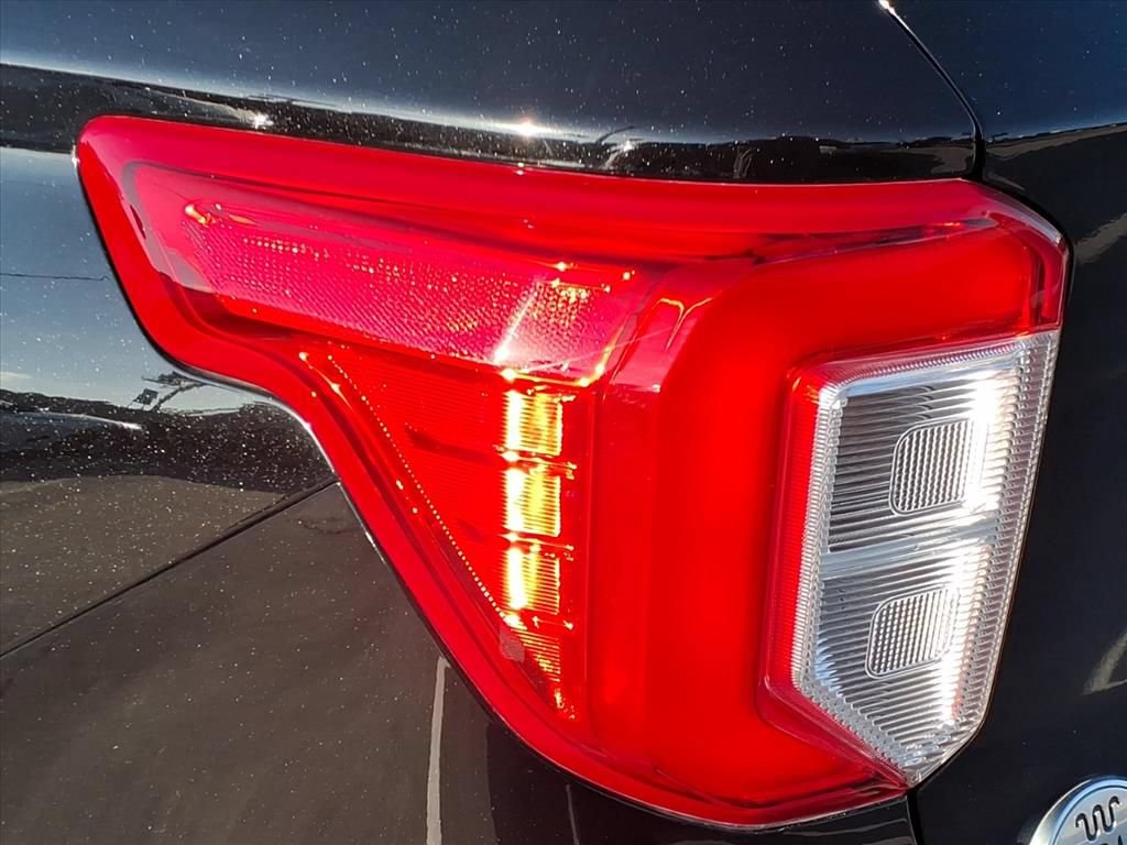 Used 2023 Ford Explorer King Ranch w/ Technology Package RWD image 12