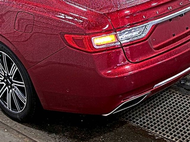 Used 2019 Lincoln Continental Reserve image 15