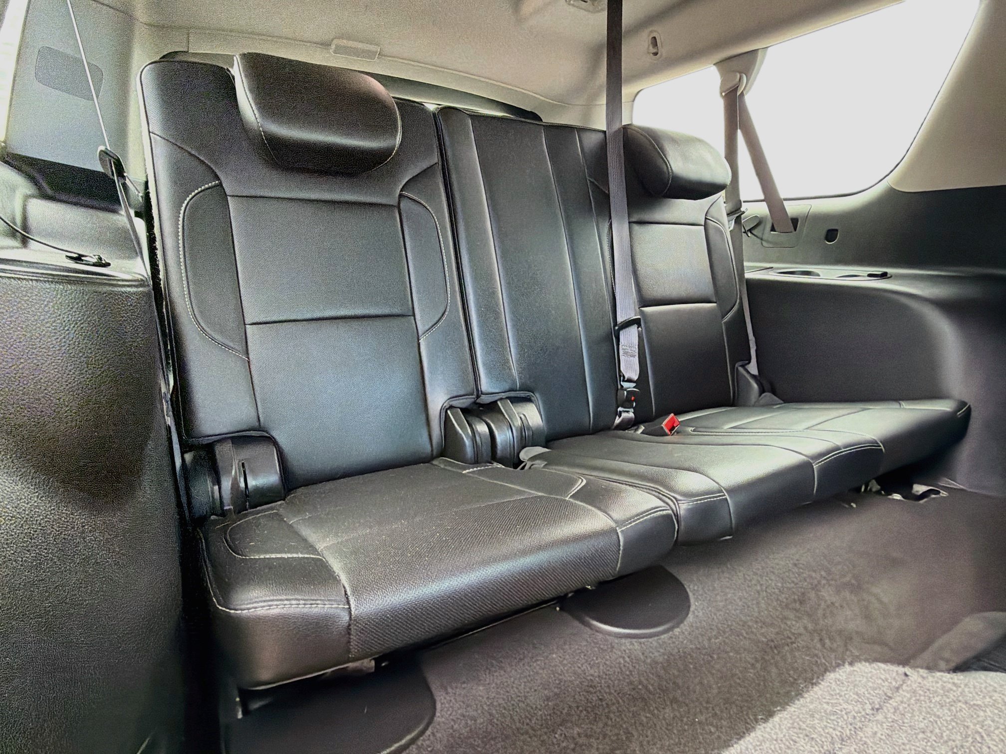 Used 2015 Chevrolet Suburban LTZ RWD image 22