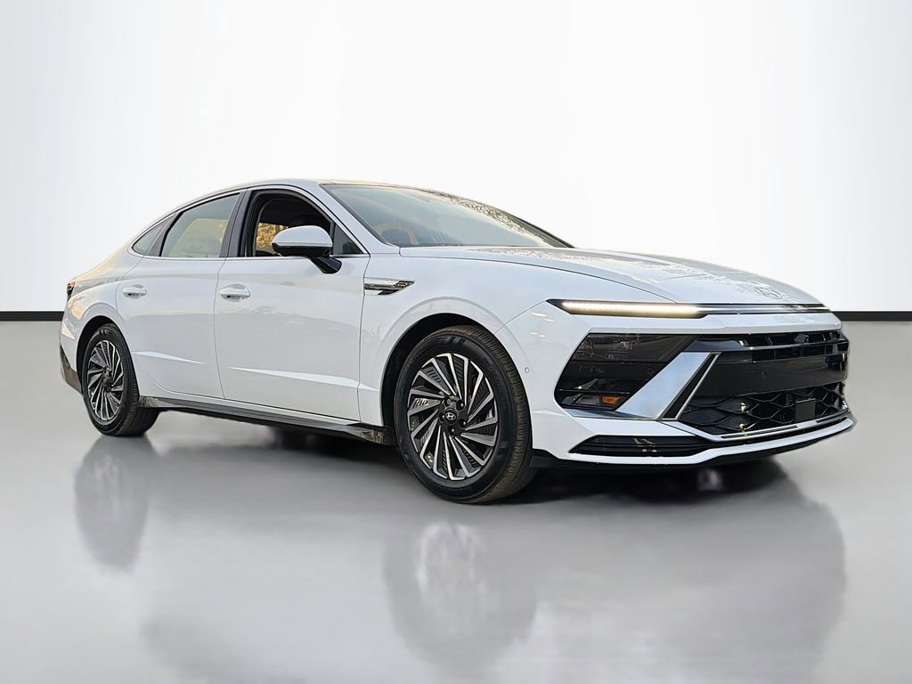Used 2025 Hyundai Sonata Limited image 1