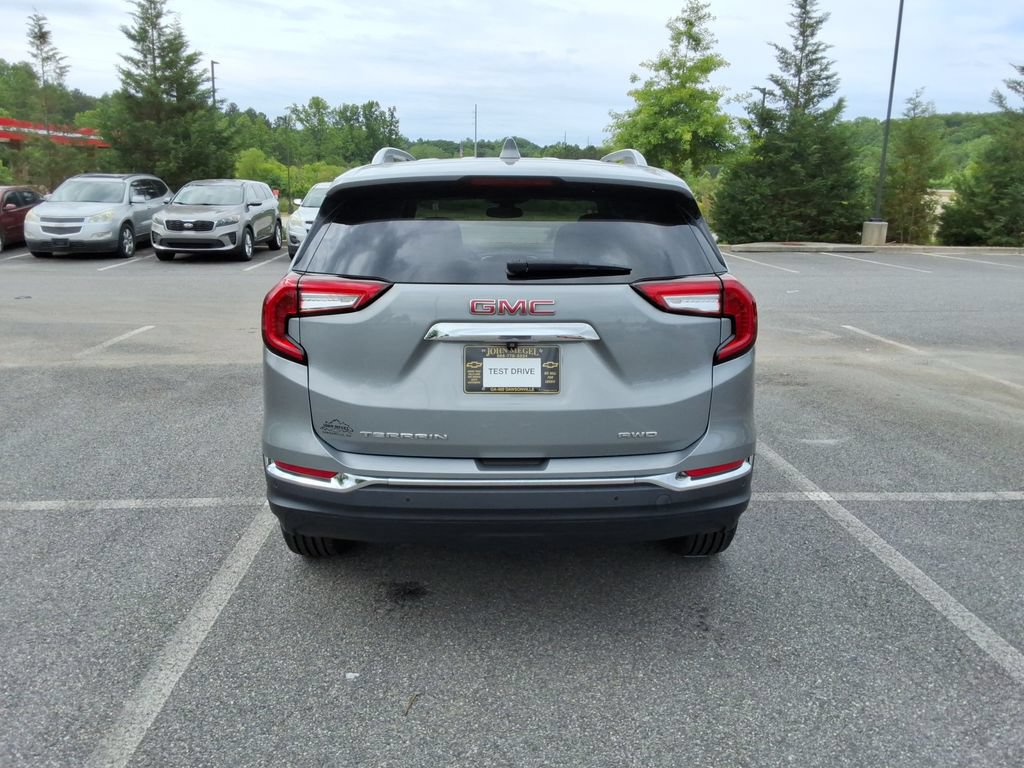 Certified 2024 GMC Terrain SLT w/ Infotainment Package II AWD/4WD image 6