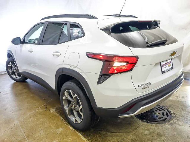 New 2026 Chevrolet Trax LT w/ Driver Confidence Package FWD image 7