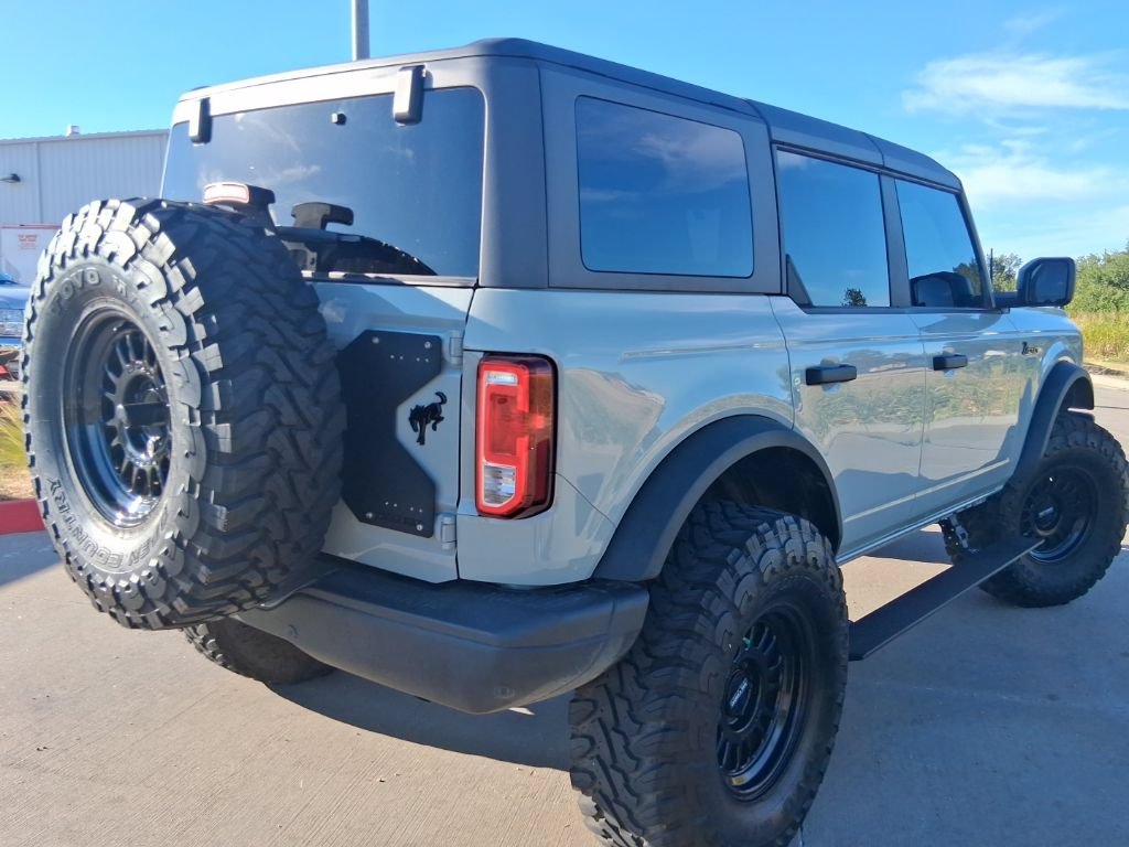 Used 2023 Ford Bronco Black Diamond AWD/4WD image 5