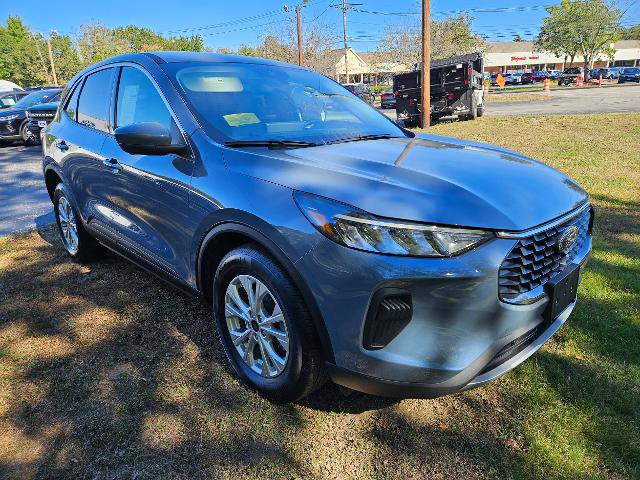 Certified 2023 Ford Escape Active w/ Tech Pack #2 image 3