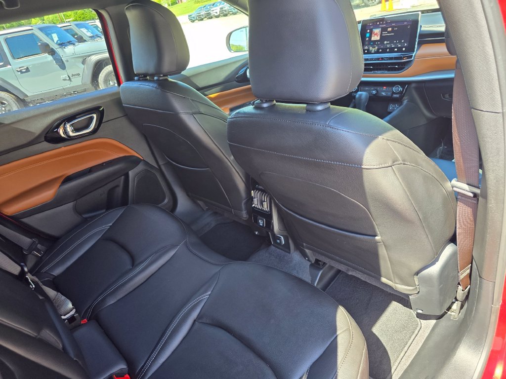 Used 2025 Jeep Compass Limited AWD/4WD image 27