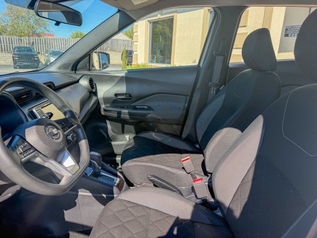 Used 2020 Nissan Kicks S FWD image 5