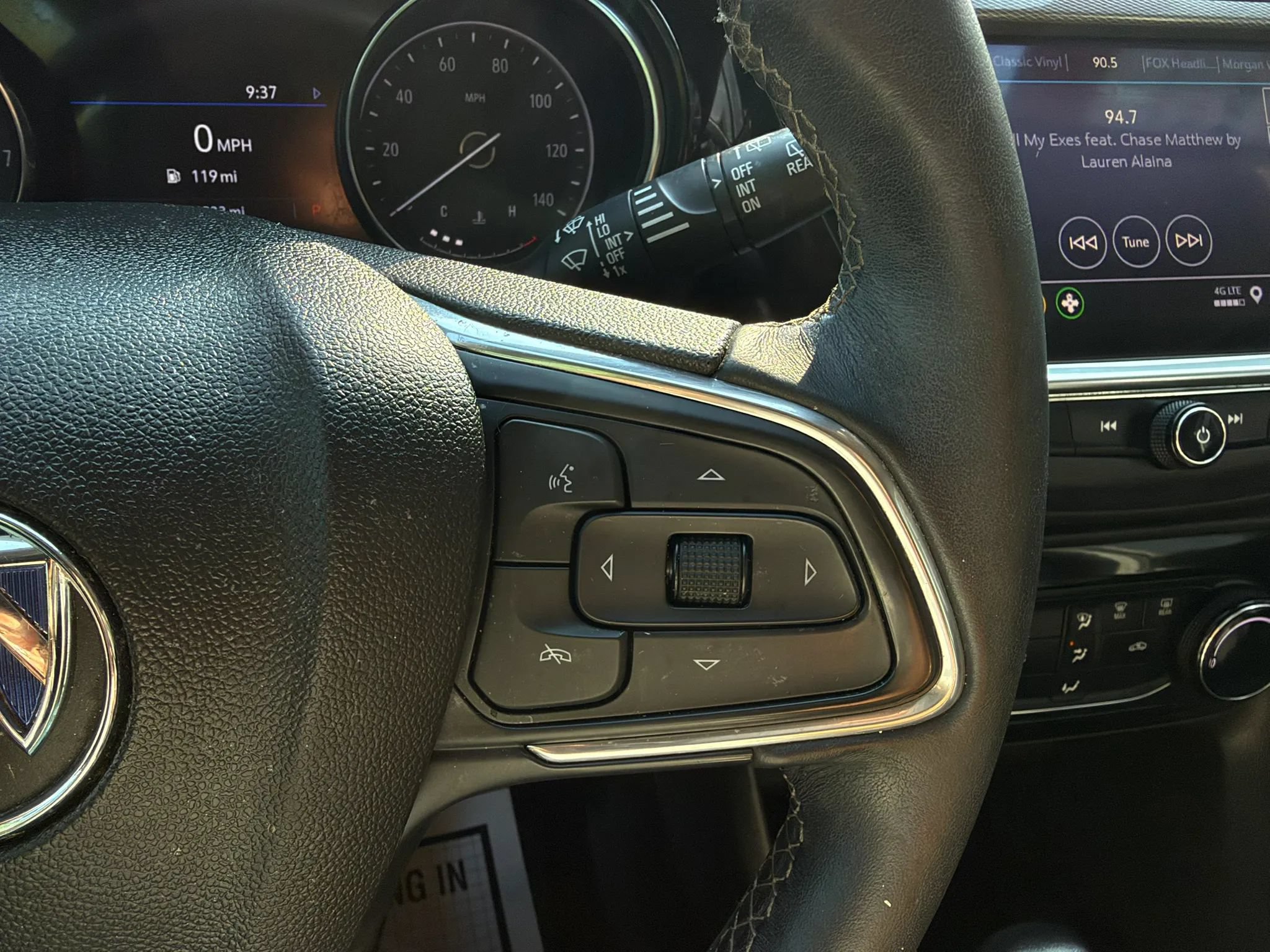 Used 2021 Buick Encore GX Preferred FWD image 23