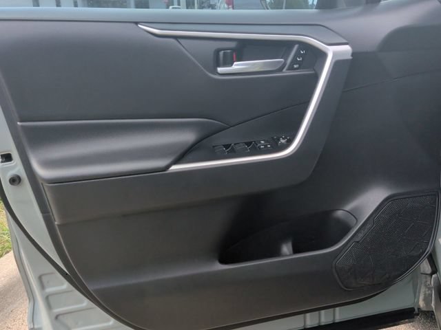 Used 2021 Toyota RAV4 XLE Premium AWD/4WD image 14