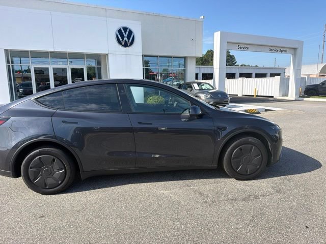 Used 2026 Tesla Model Y 2WD image 3
