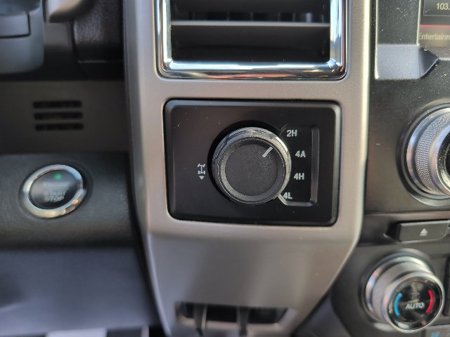 Used 2015 Ford F150 Lariat w/ Equipment Group 502A Luxury AWD/4WD image 27