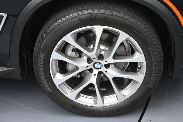 Used 2023 BMW X5 xDrive40i AWD/4WD image 6