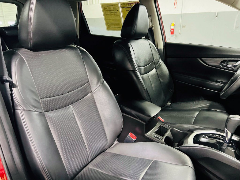 Used 2015 Nissan Rogue SL FWD image 33