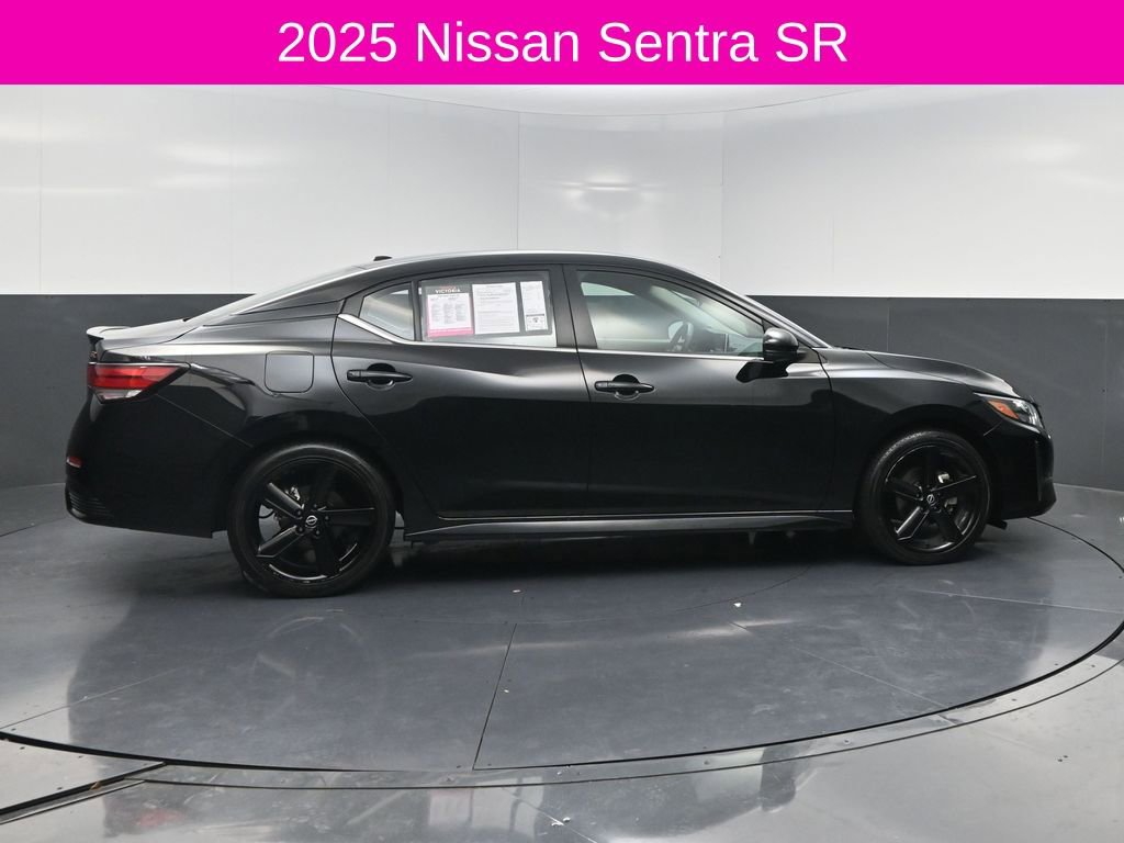 Used 2025 Nissan Sentra SR image 4
