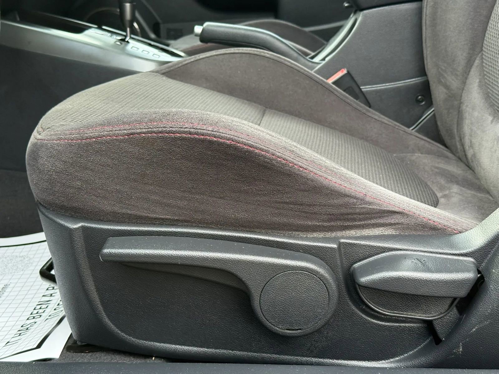 Used 2010 Kia Forte Koup SX image 15