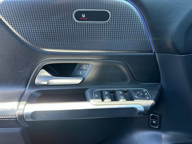 Certified 2022 Mercedes-Benz GLB 250 4MATIC w/ Premium Package Lite image 14