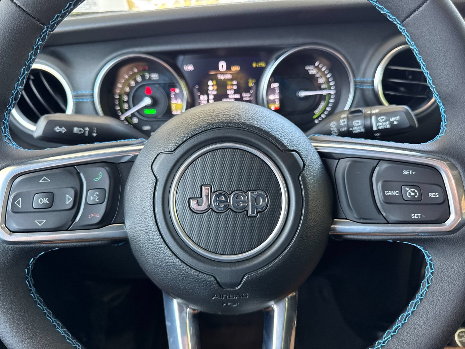 New 2023 Jeep Wrangler Unlimited Rubicon 4xe w/ Cold Weather Group AWD/4WD image 24