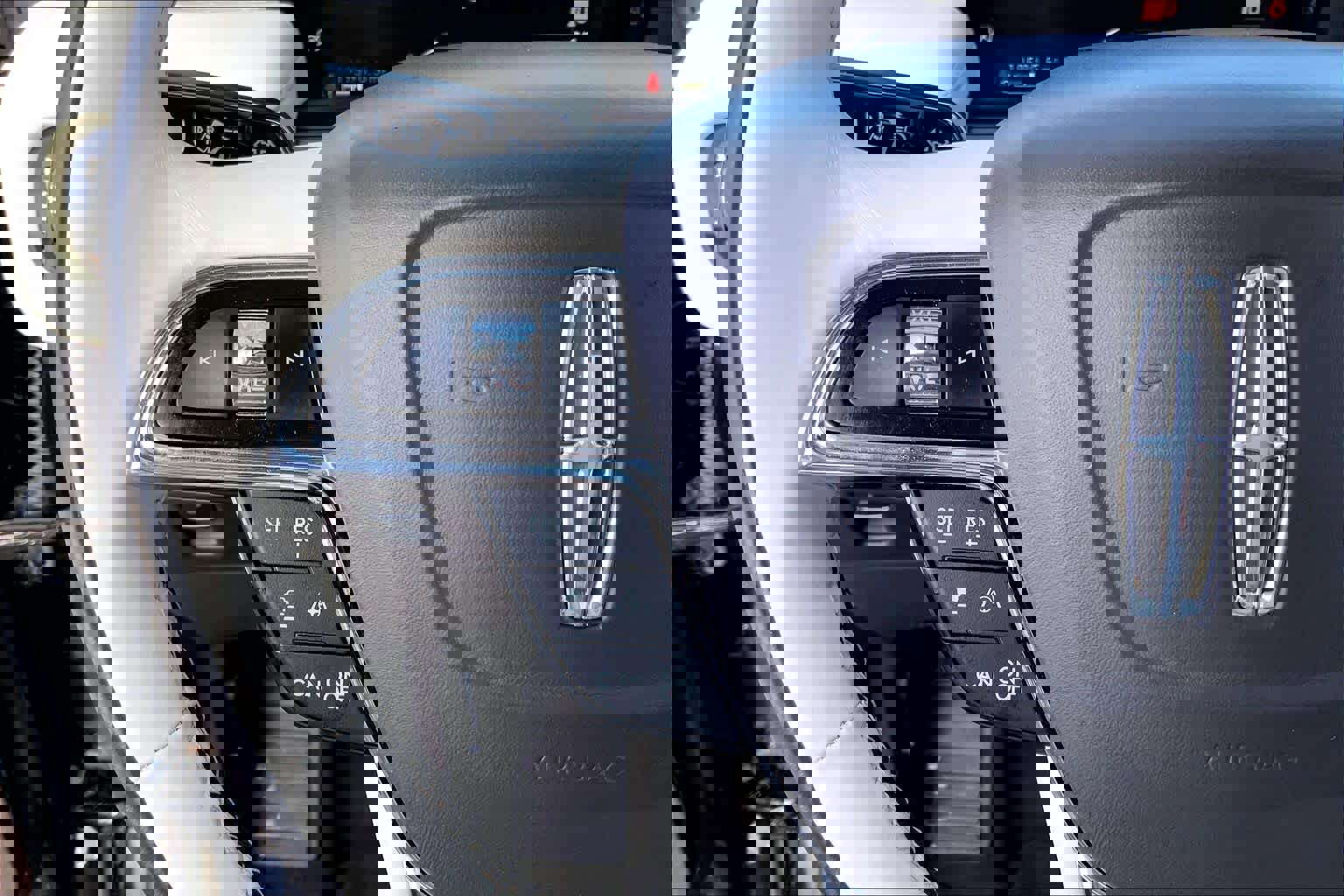 Used 2023 Lincoln Nautilus Black Label image 21