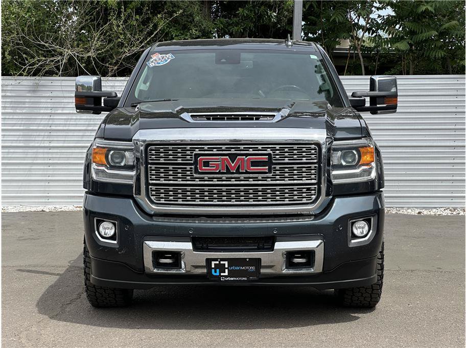 Used 2018 GMC Sierra 2500 Denali w/ Duramax Plus Package AWD/4WD image 7