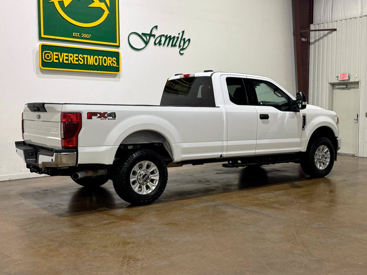 Used 2022 Ford F250 XLT w/ XLT Value Package AWD/4WD image 8