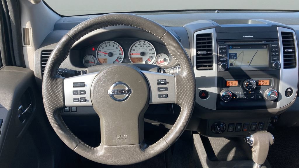 Used 2017 Nissan Frontier PRO-4X image 12