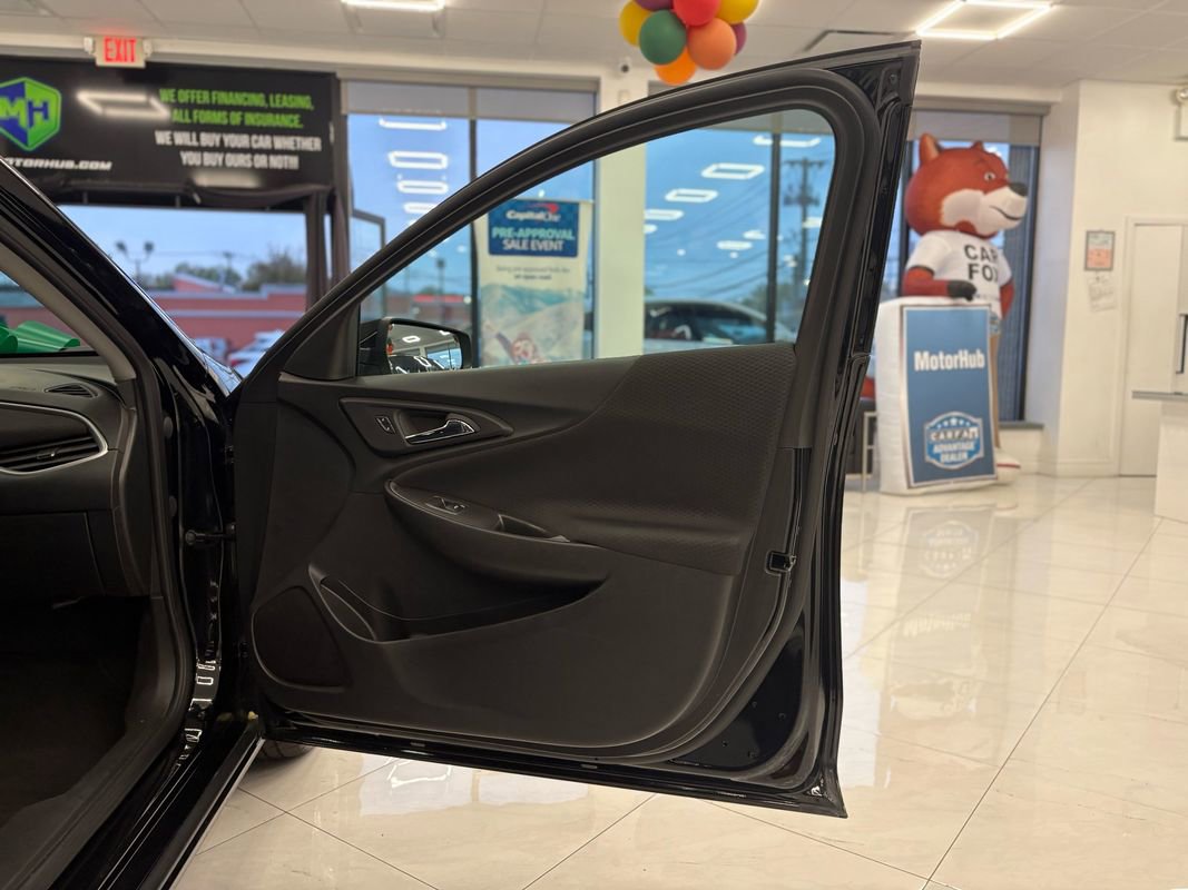 Used 2025 Chevrolet Malibu LT image 36