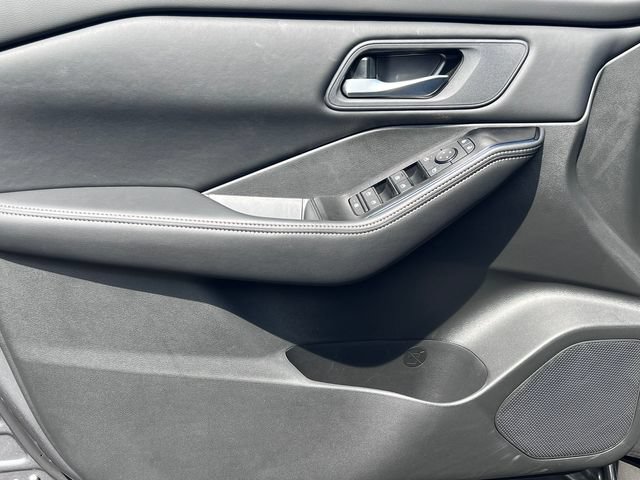 New 2026 Nissan Rogue SV AWD/4WD image 12