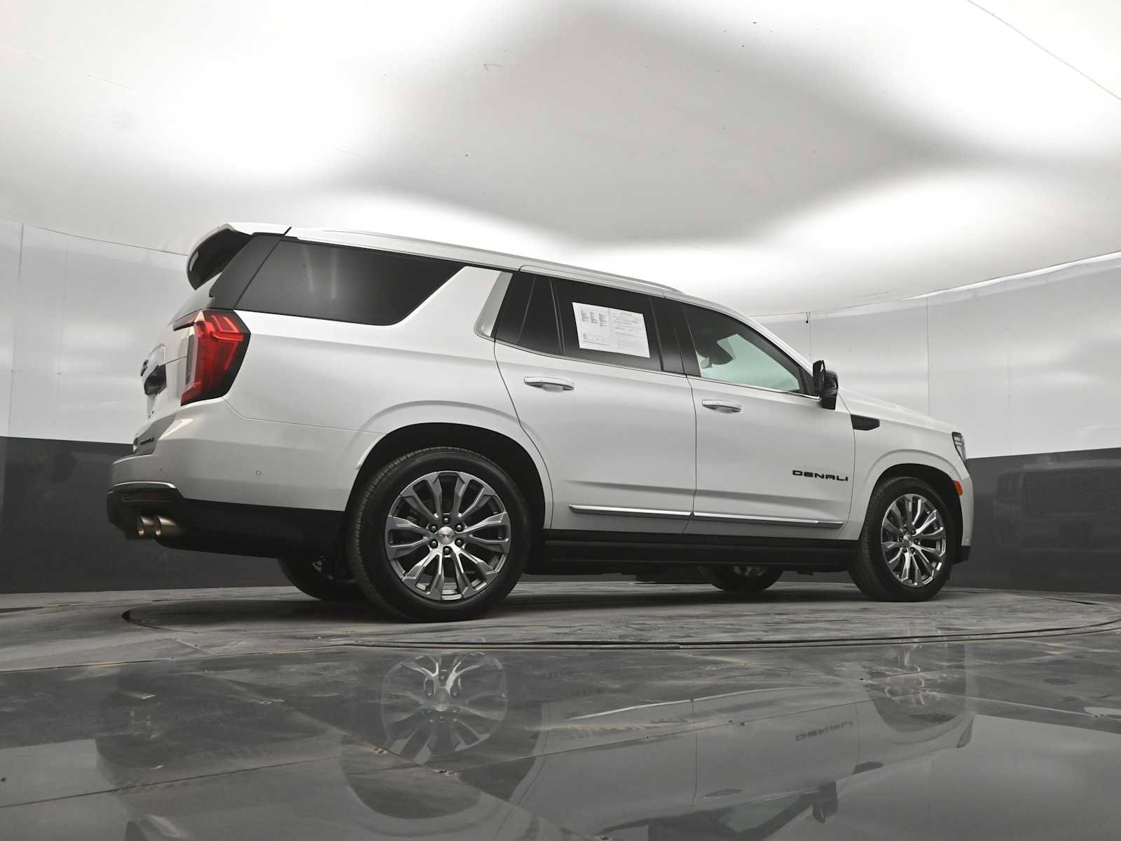 Used 2023 GMC Yukon Denali w/ Denali Reserve Package AWD/4WD image 44