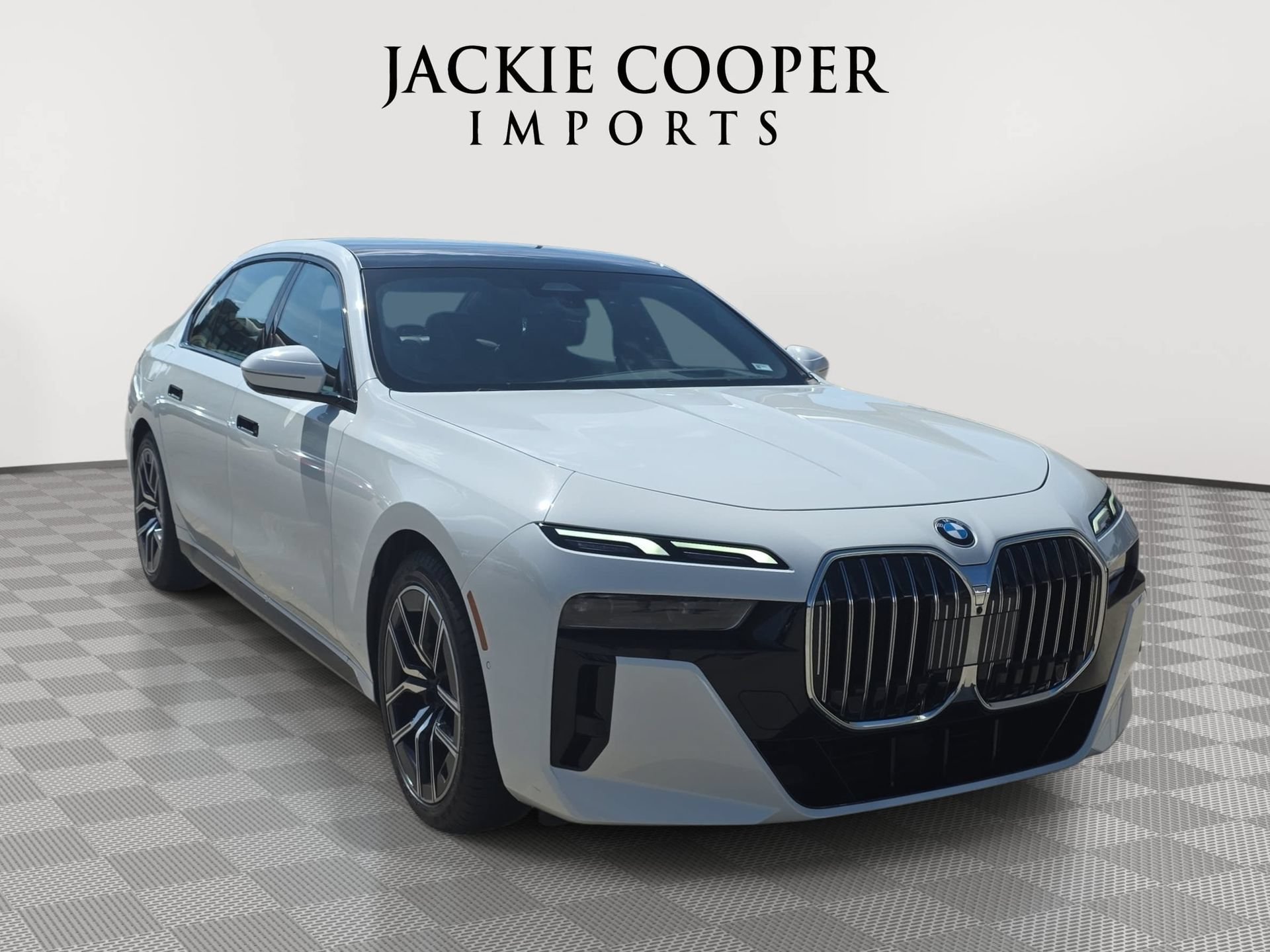 Used 2025 BMW 740i RWD image 3