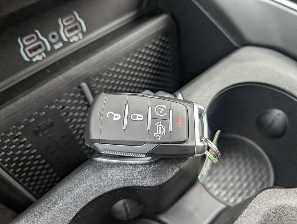 New 2026 RAM 1500 4x4 Crew Cab image 19