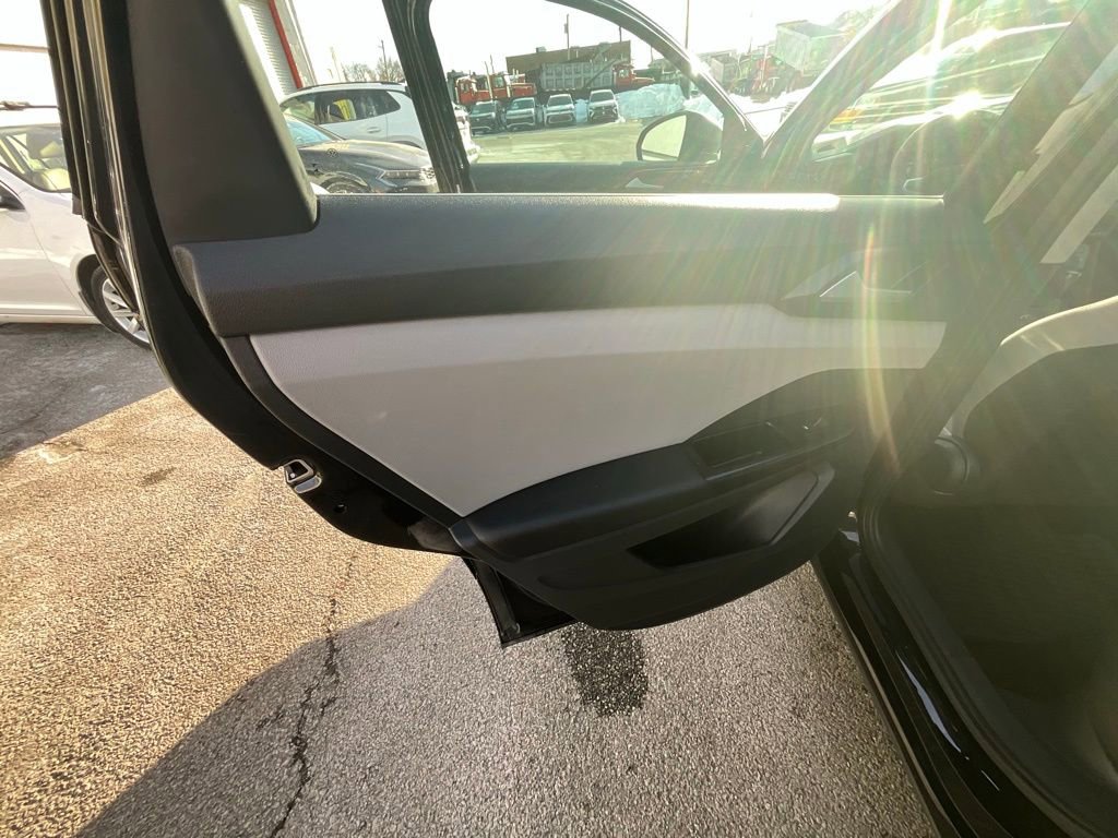 Used 2023 Volkswagen Taos S image 21