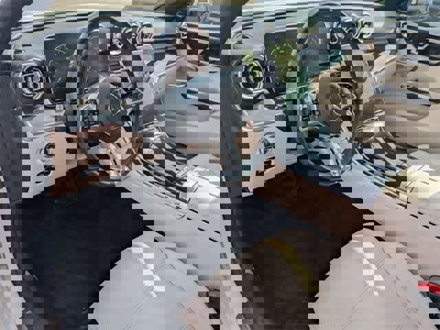 Used 2023 Mercedes-Benz C 300 4MATIC Sedan w/ Exclusive Trim Package image 2