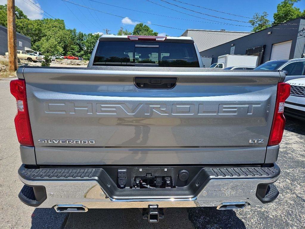 Used 2023 Chevrolet Silverado 1500 LTZ AWD/4WD image 7