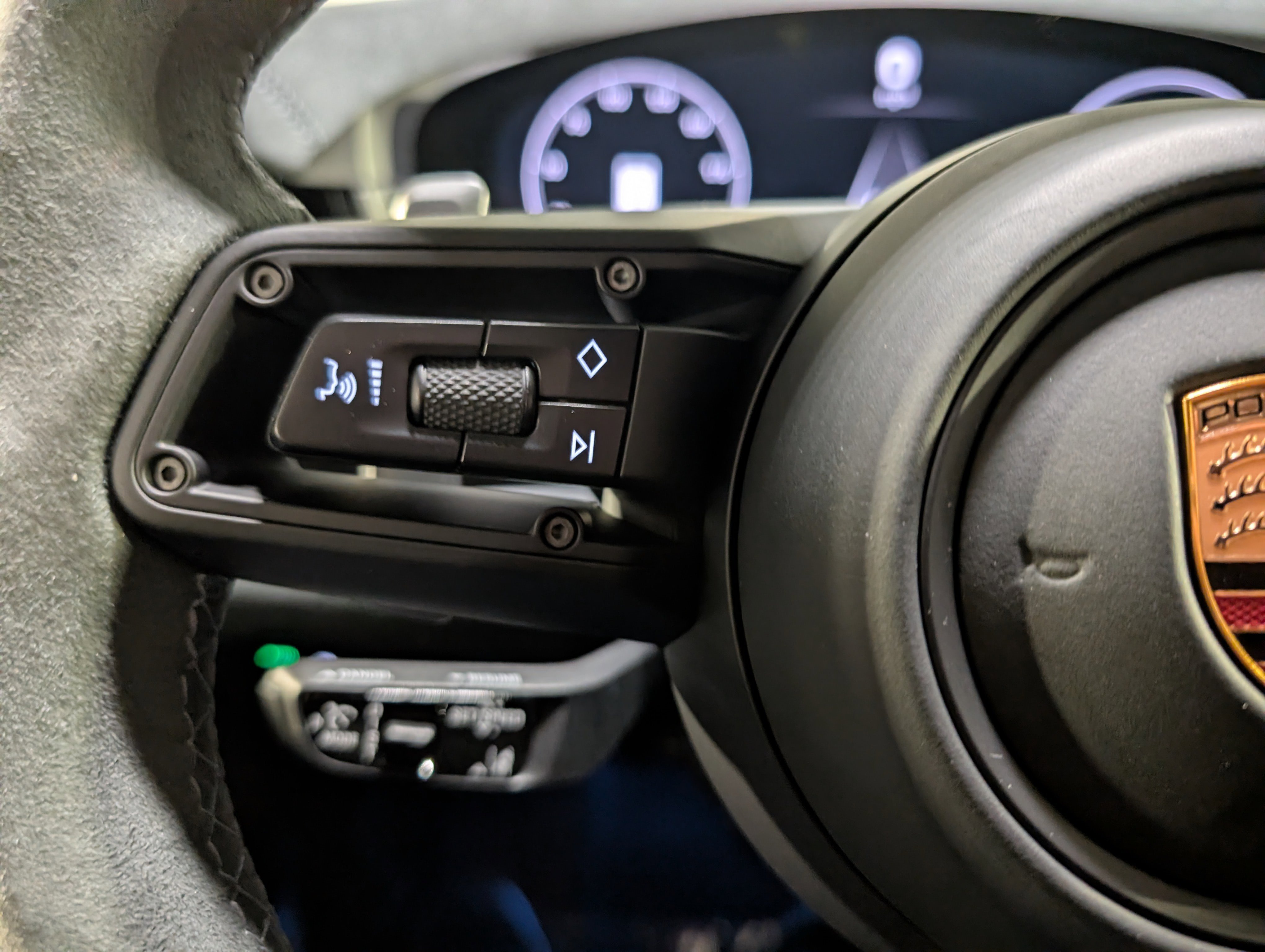 Certified 2025 Porsche Cayenne Turbo GT AWD/4WD image 28