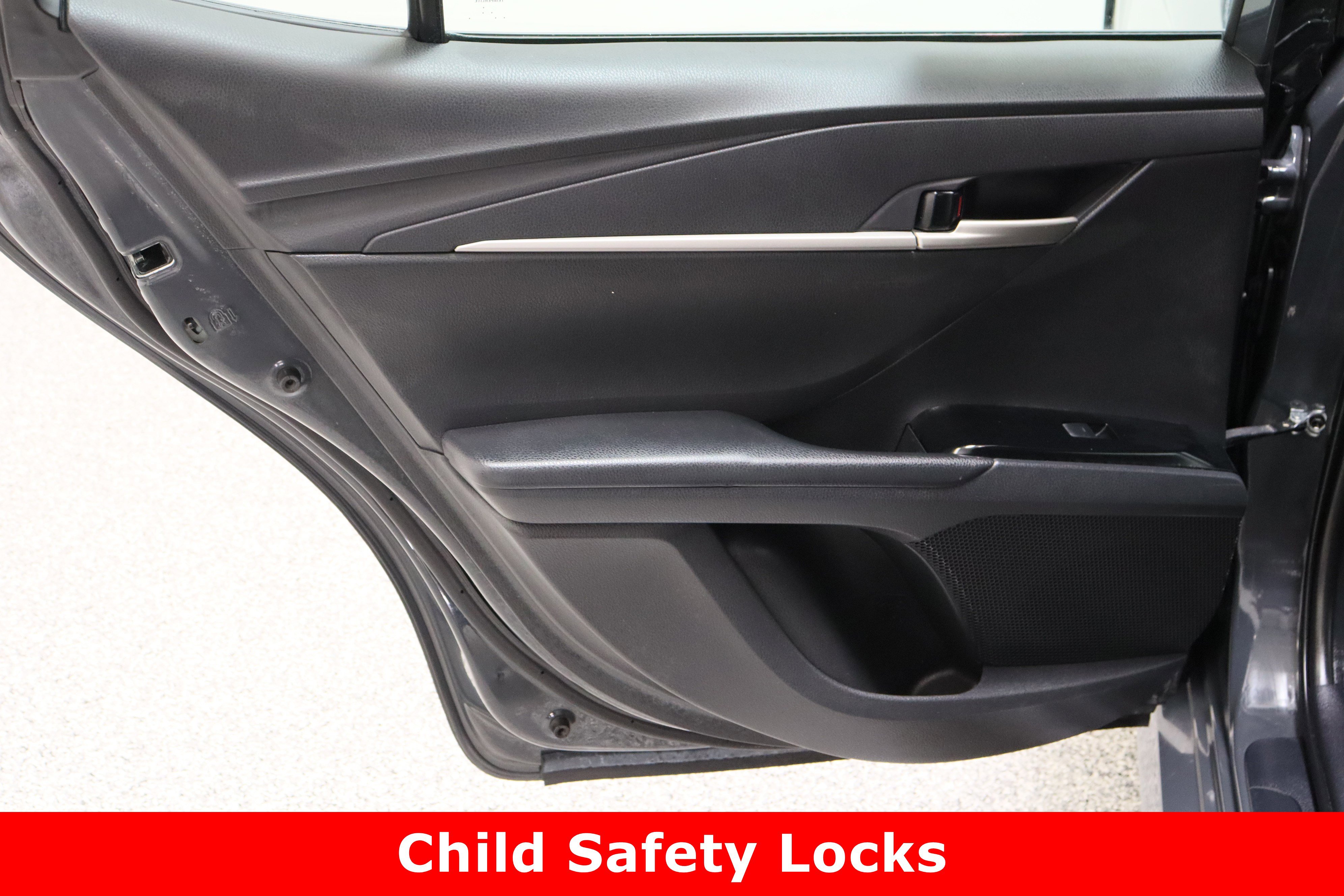 Used 2025 Toyota Camry LE FWD image 25