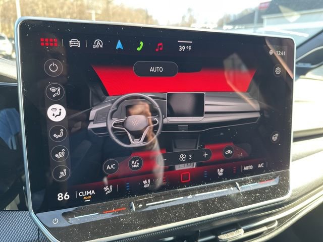 New 2026 Volkswagen GTI SE FWD image 24
