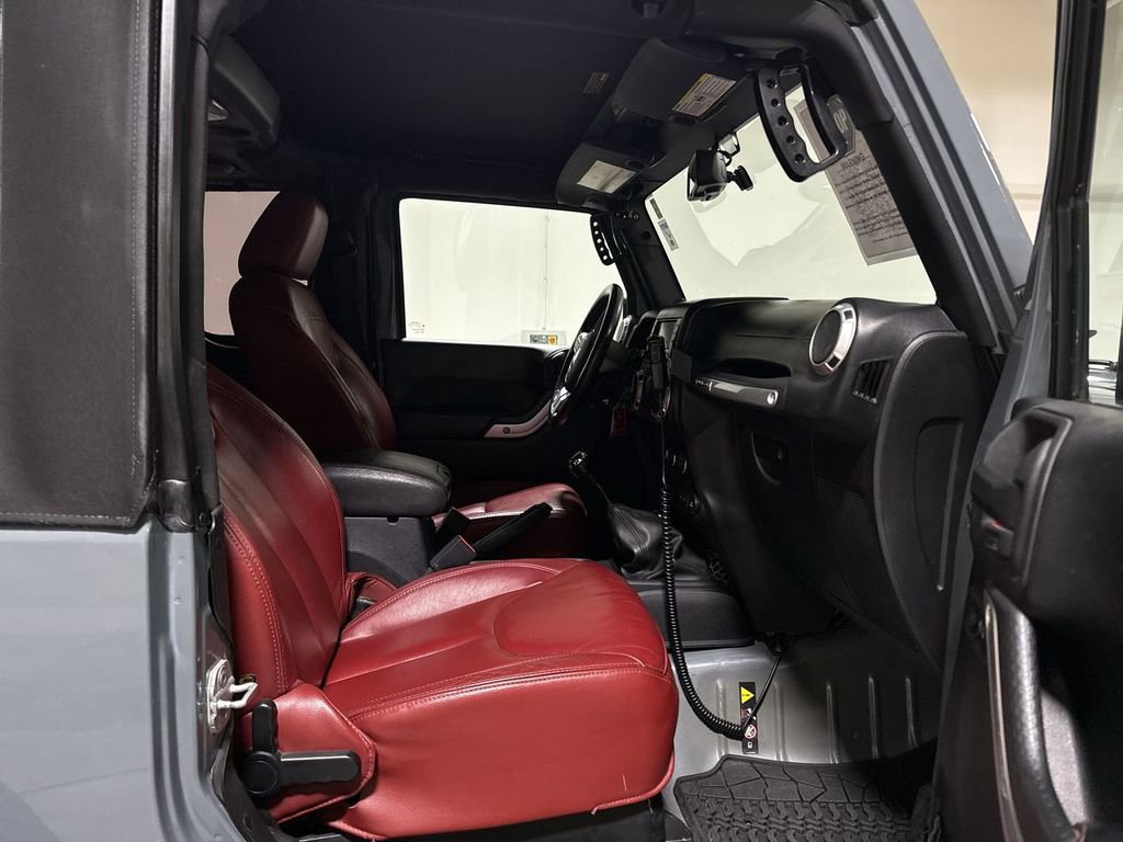 Used 2013 Jeep Wrangler Rubicon image 21