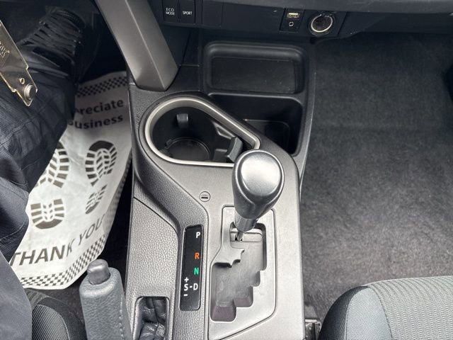 Used 2016 Toyota RAV4 LE AWD/4WD image 14