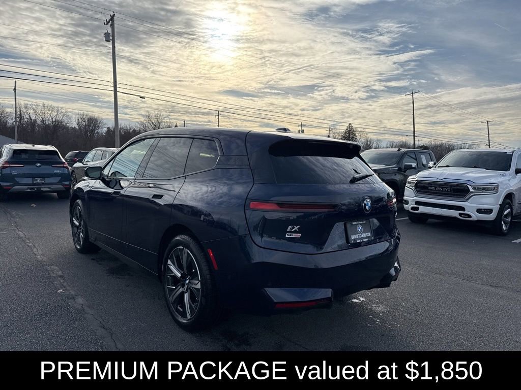 New 2026 BMW iX xDrive45 image 5