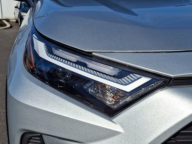 Used 2024 Toyota RAV4 XLE image 9