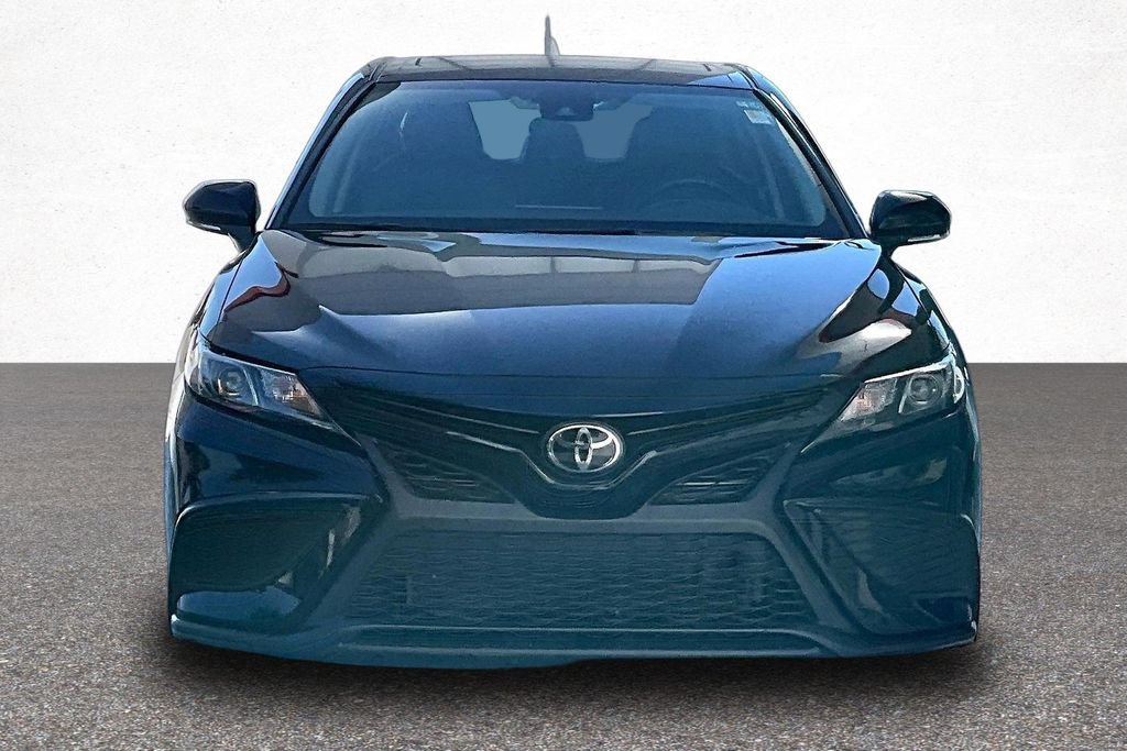 Used 2024 Toyota Camry SE w/ Cold Weather Package FWD image 3