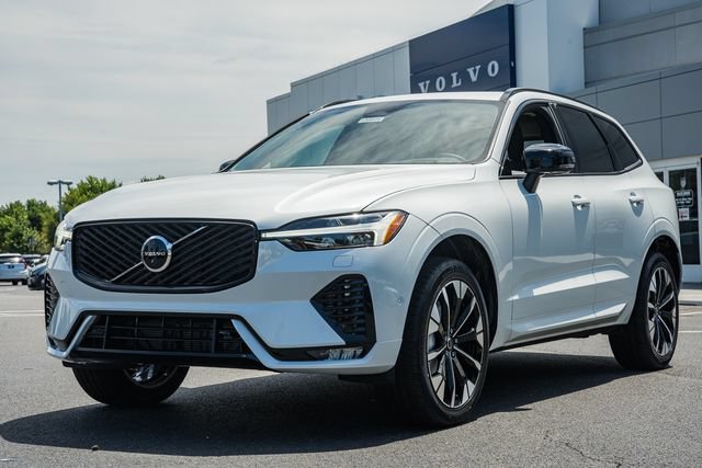New 2026 Volvo XC60 B5 Plus w/ Climate Package AWD/4WD image 3