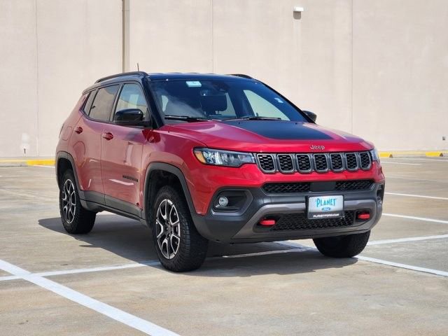 Used 2026 Jeep Compass Trailhawk AWD/4WD image 3