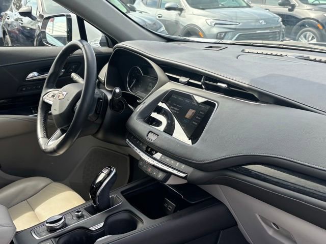 Used 2023 Cadillac XT4 Premium Luxury w/ Cold Weather Package AWD/4WD image 17